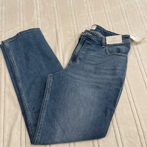 Hollister Women's high rise Straight Leg Blue Jeans